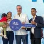 Presidente Abinader entrega más de 400 nuevos apartamentos del Plan Mi Vivienda en Santiago