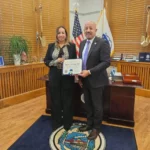 Ayuntamiento de Lawrence y casa del Estado reconocen a rectora de la Uapa